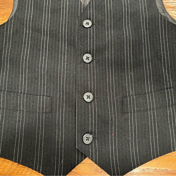 Boys 4 Button Suit Vest, Size 5 - Picture 4 of 8